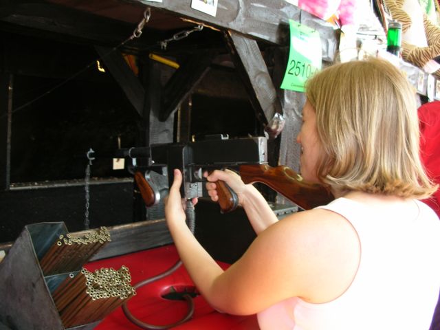 Amanda Takes Aim